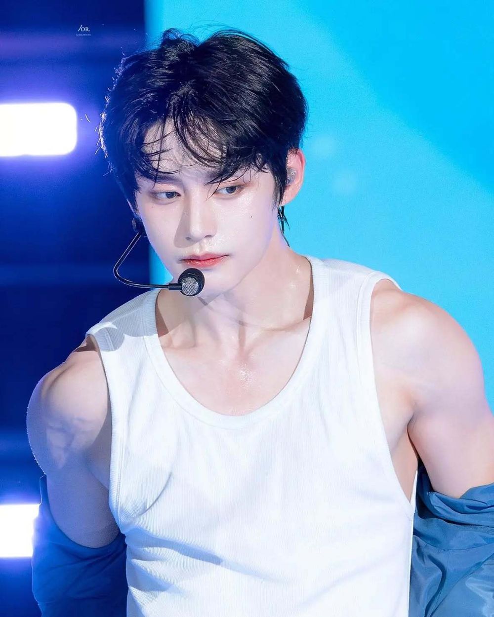 韓網票選6位「身材意外超好」的KPOP男偶像！防彈V退伍變超壯，方燦、車銀優脫衣驚艷眾人！-10