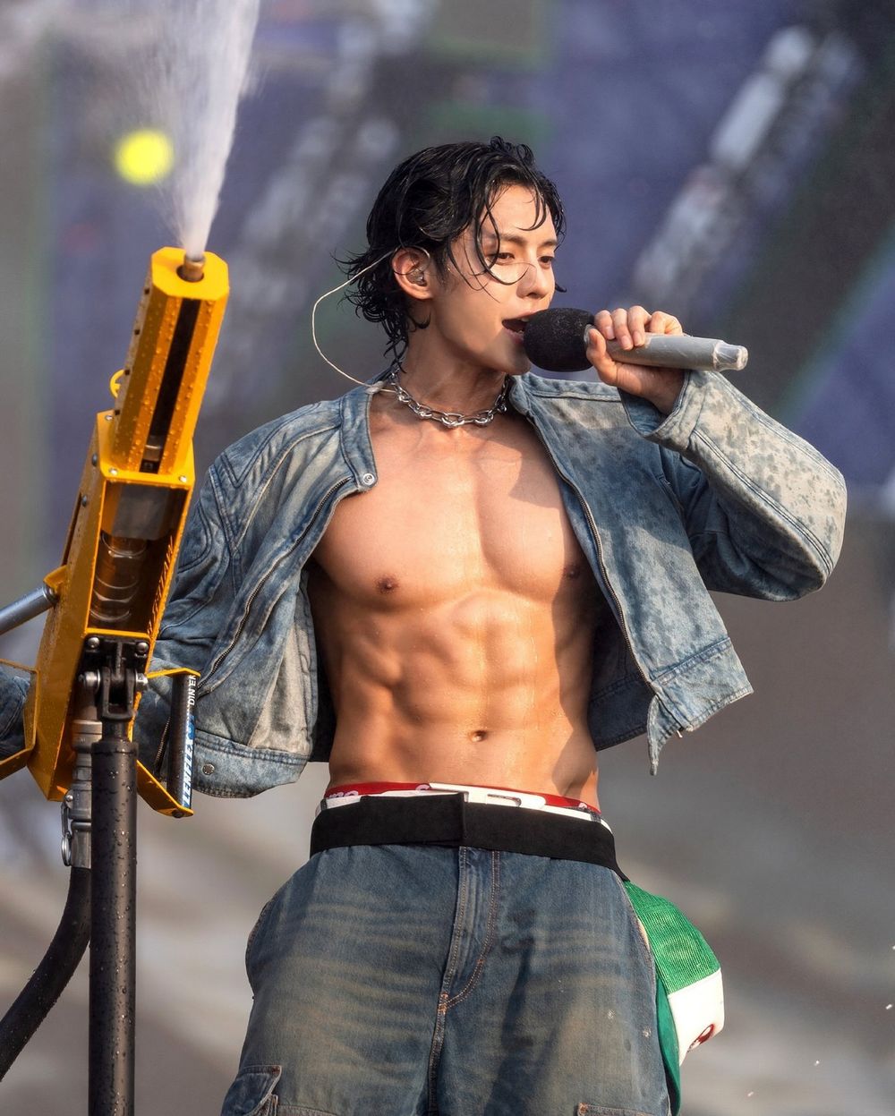 韓網票選6位「身材意外超好」的KPOP男偶像！防彈V退伍變超壯，方燦、車銀優脫衣驚艷眾人！-13