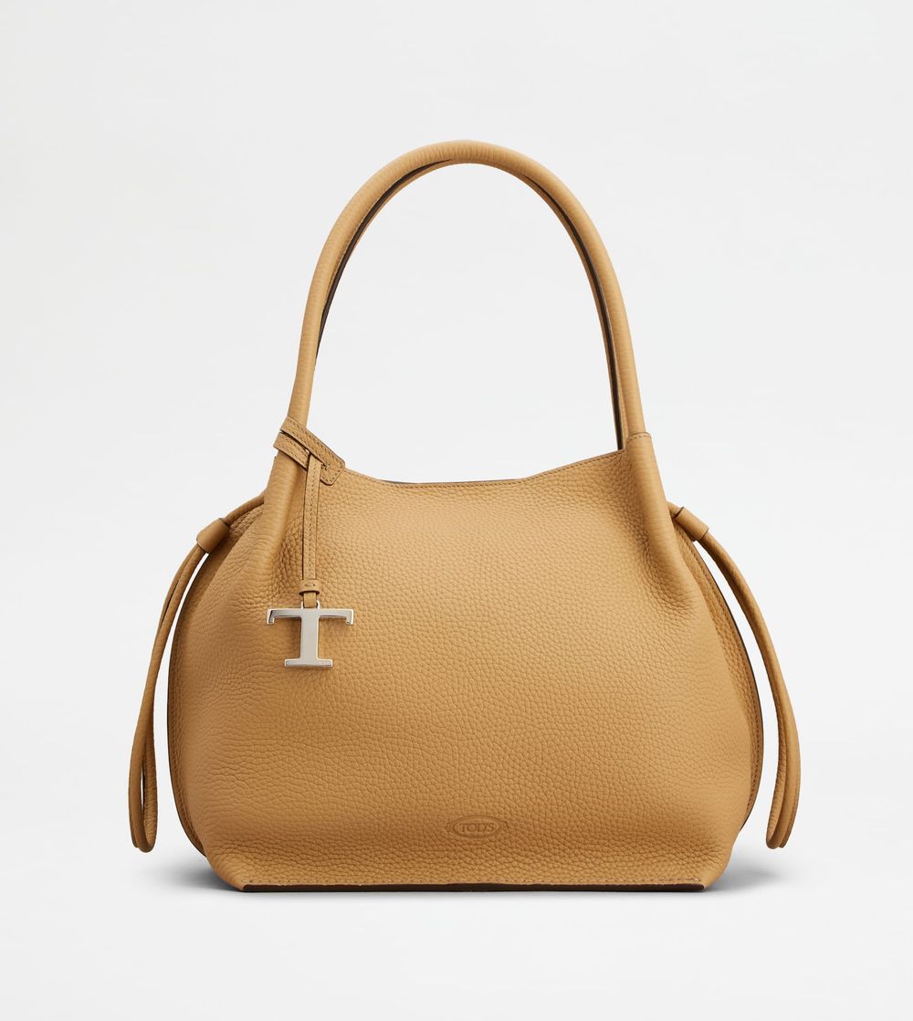 TOD’S新品太誇張！竟推出「豆豆薄底鞋」根本逼通勤族入手、豆豆鞋吊飾也可愛到爆！-6