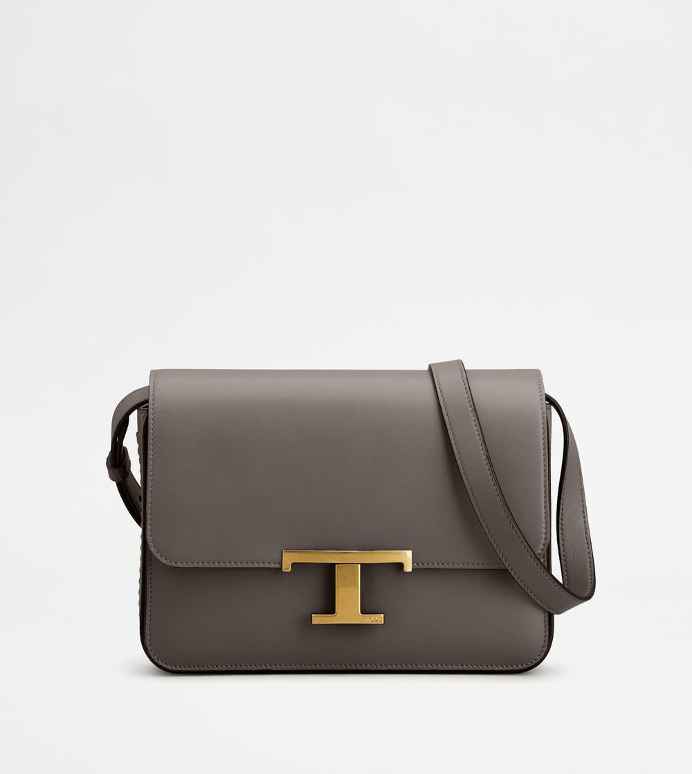 TOD’S新品太誇張！竟推出「豆豆薄底鞋」根本逼通勤族入手、豆豆鞋吊飾也可愛到爆！-8
