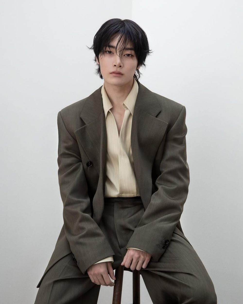 昇玟拿下BURBERRY！Stray Kids超狂代言名單遍地開花！Felix、鉉辰根本精品專門戶！-15