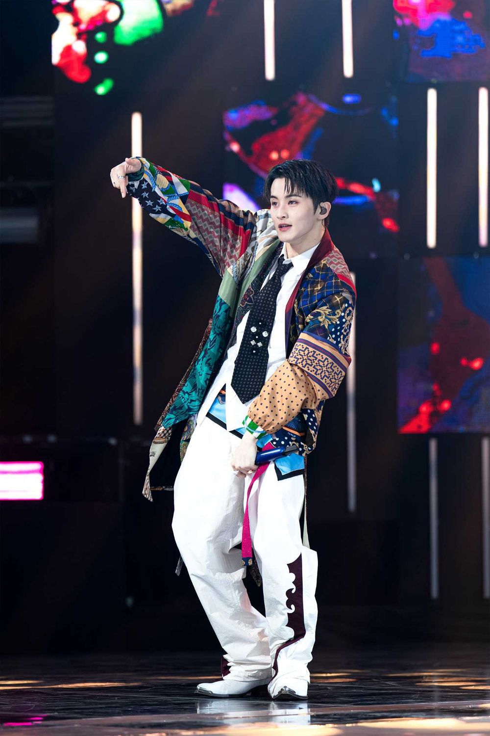 網票選6位神級「結尾妖精」KPOP男偶像！防彈V、Felix表情演技封神，S.COUPS這幕全網瘋傳！-5
