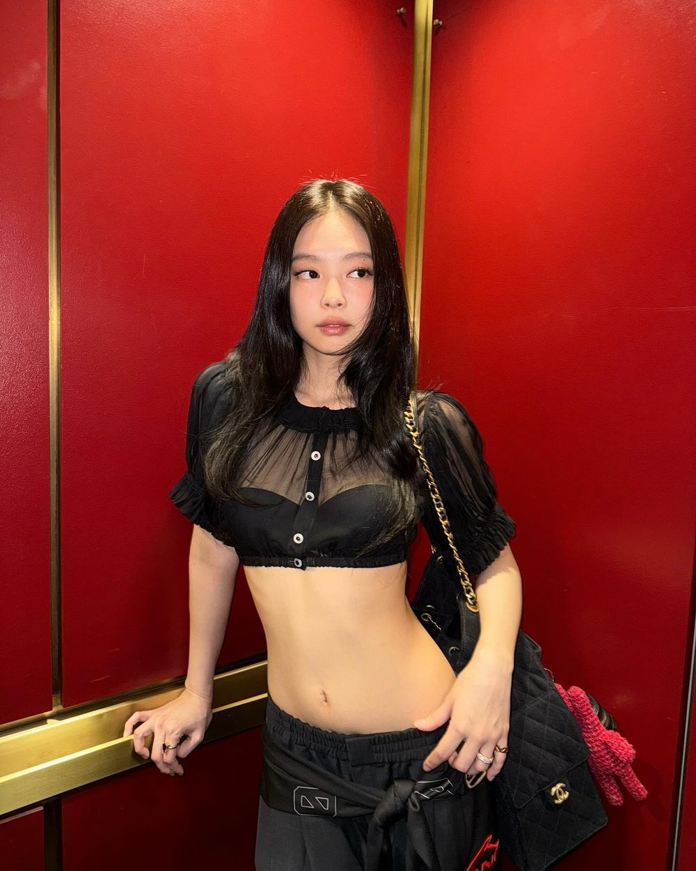 韓網評選7位最有「Teto女」氣場的KPOP女偶像！安俞真、Momo甜中帶帥，Giselle新歌超殺造型引熱議！-8