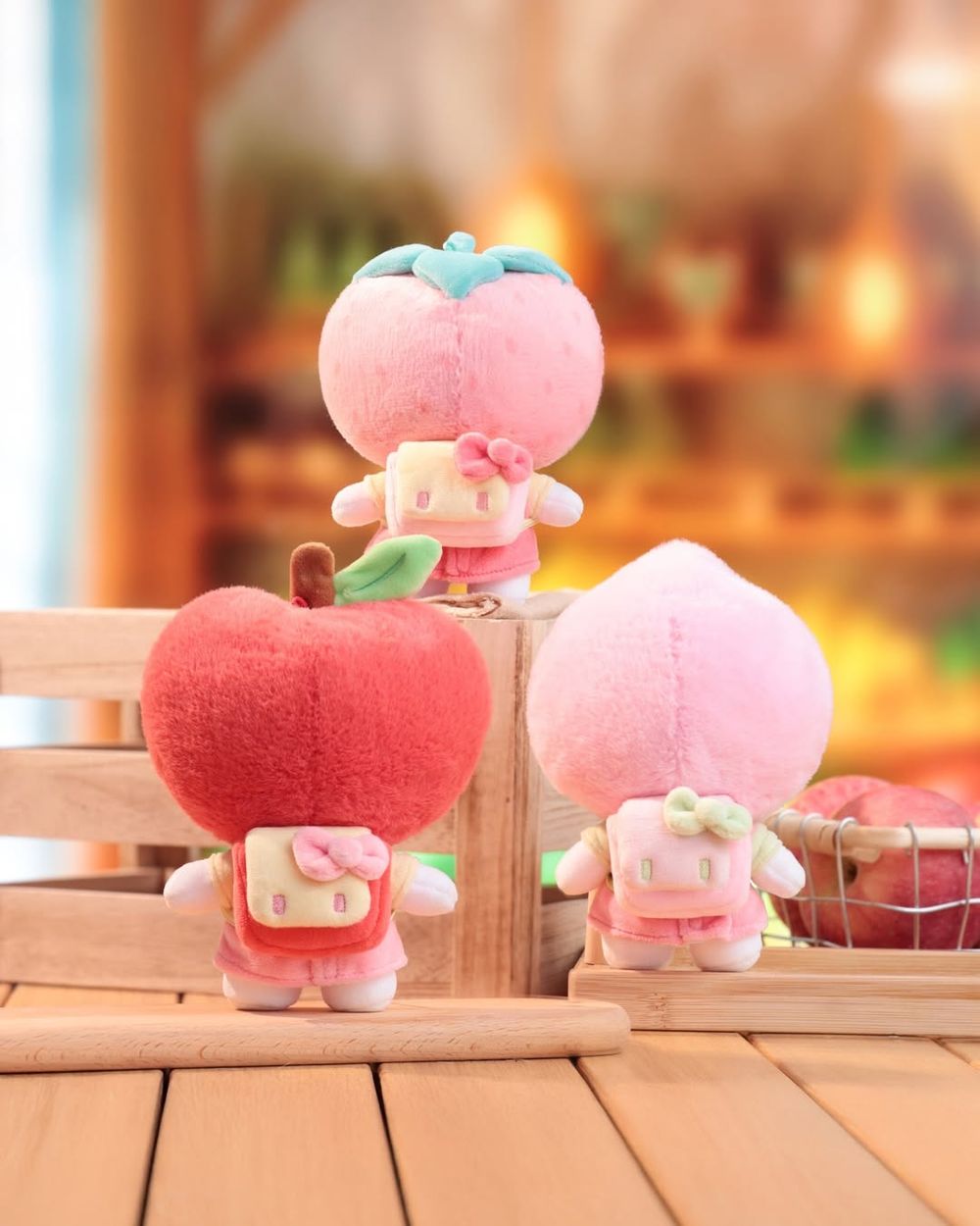 MINISO三麗鷗聯名太好買！「水果系列變裝Hello Kitty玩偶、烤麵包布丁狗公仔」全都Q翻天！-6
