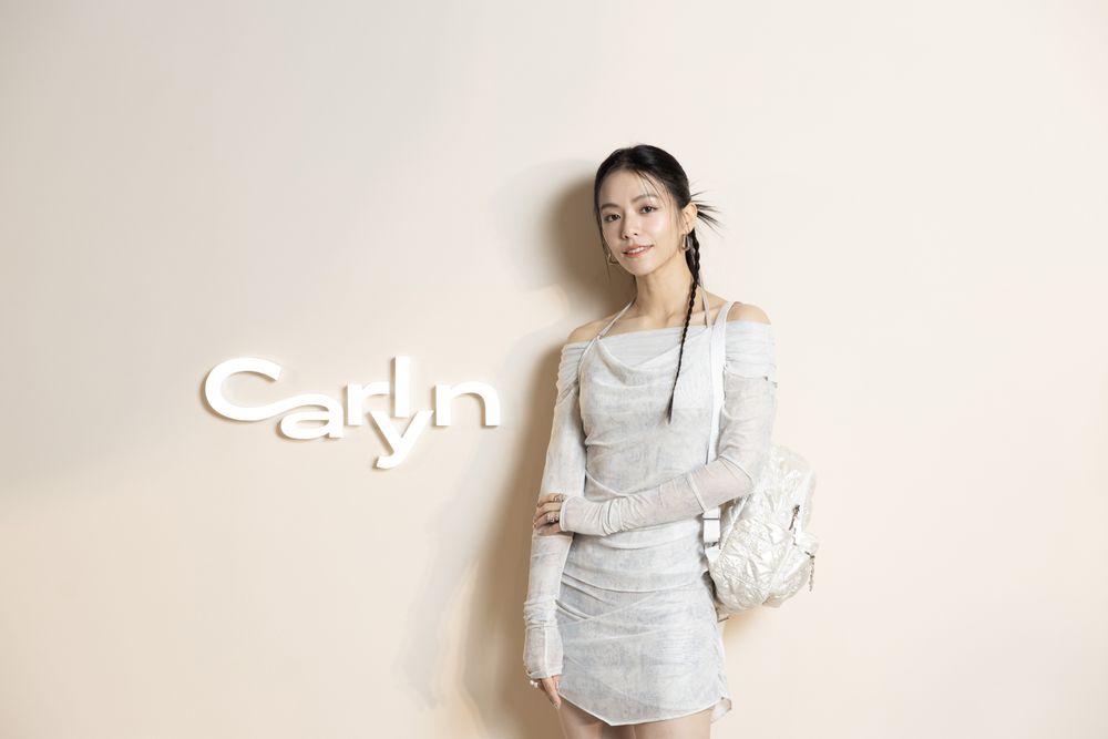 韓星愛牌CARLYN台北大巨蛋開幕了！最新款「雲朵小方包、後背包」這裡搶先買！-3