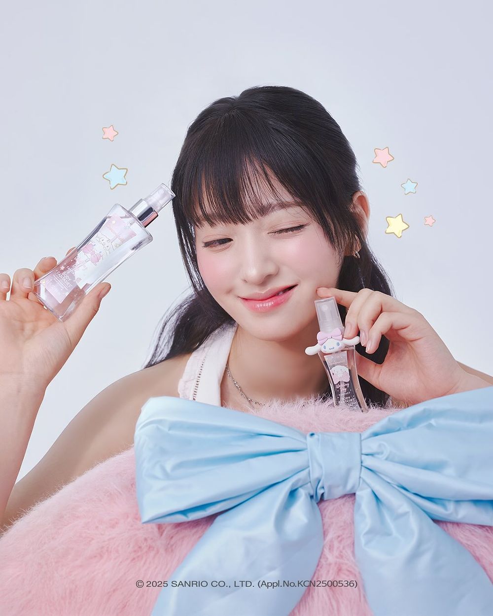 韓國OLIVE YOUNG人氣香氛聯名三麗鷗！大耳狗化身寶寶偽體香，迷你噴霧套上喜拿吊飾太可愛！-4