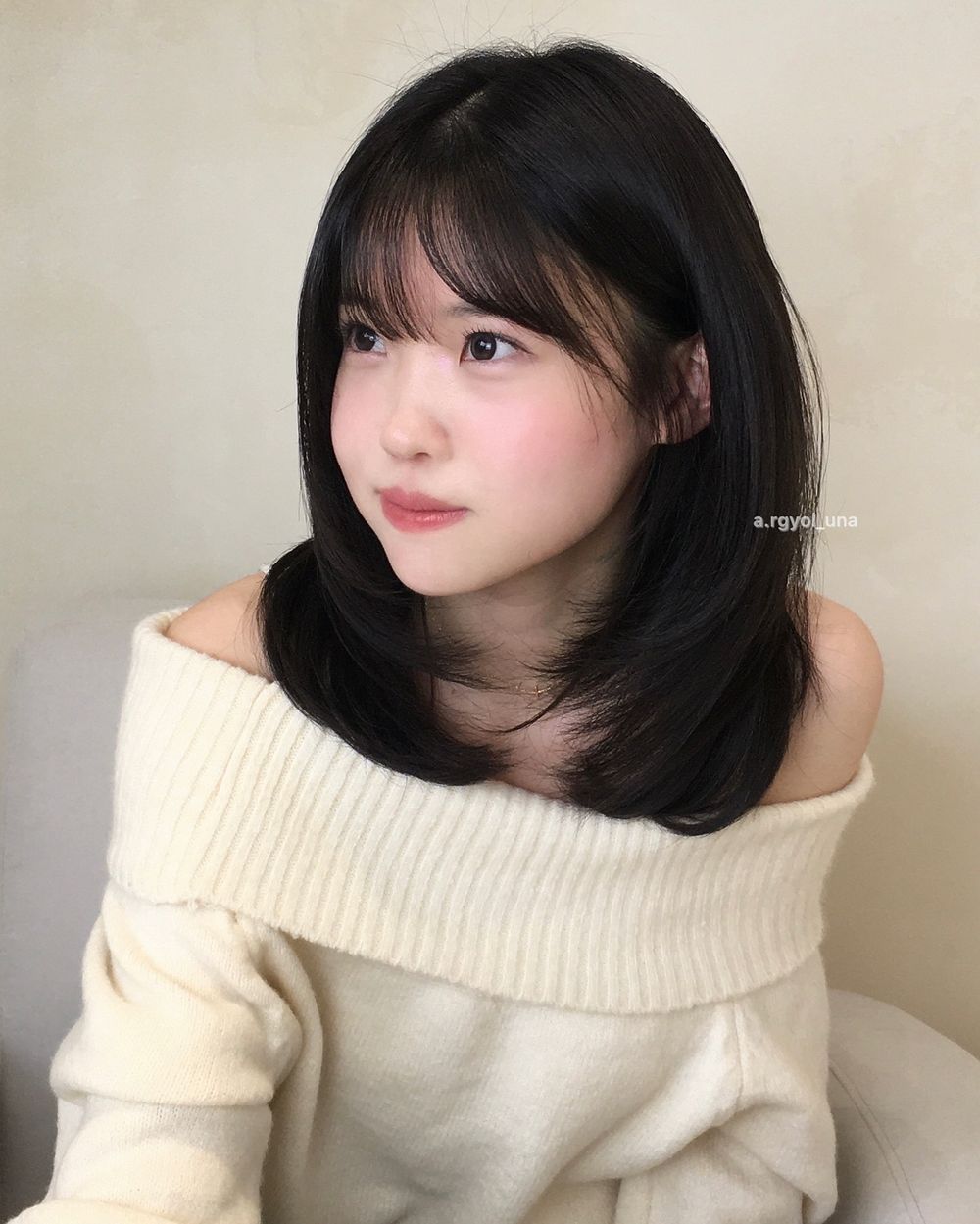 臉型救星來了！2025最人氣「8款鎖骨髮範本」，內彎C字剪、法式層次剪、空氣瀏海，款款剪完秒變比例妖精！-15