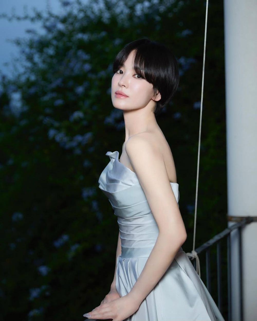 顏值永遠在顛峰！宋慧喬再發CHAUMET活動美照！「兩套女神級禮服」夢回韓劇白月光！-11
