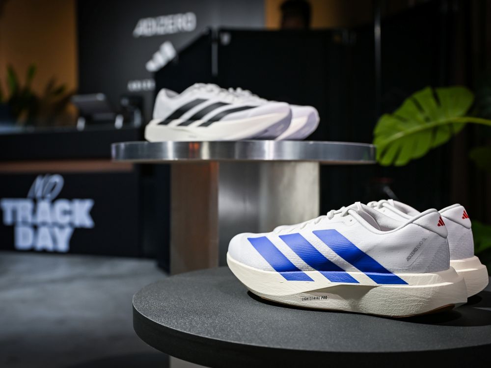 adidas冠軍跑鞋就是這雙！創作才子高爾宣OSN腳上爆紅黑白經典色、現在終於買得到啦！-2