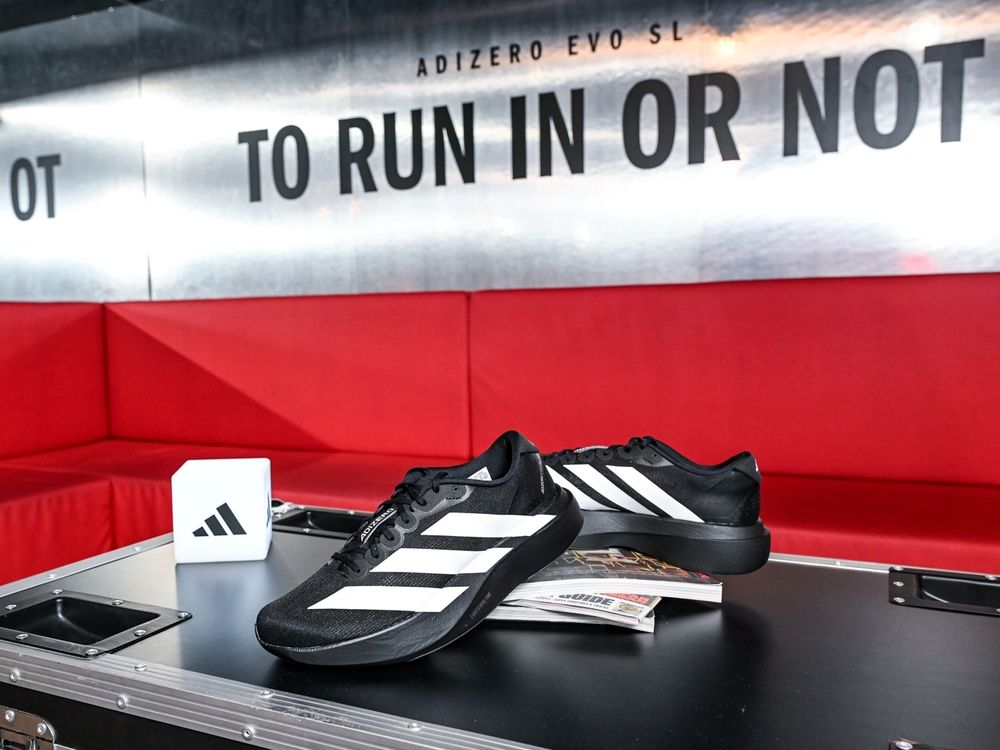 adidas冠軍跑鞋就是這雙！創作才子高爾宣OSN腳上爆紅黑白經典色、現在終於買得到啦！-7