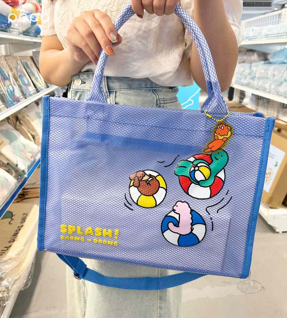 韓妞最愛JOGUMAN快閃店來了！超Q「泳圈造型Brachio玩偶、渡假恐龍行李箱貼紙」必買周邊一次看！-12