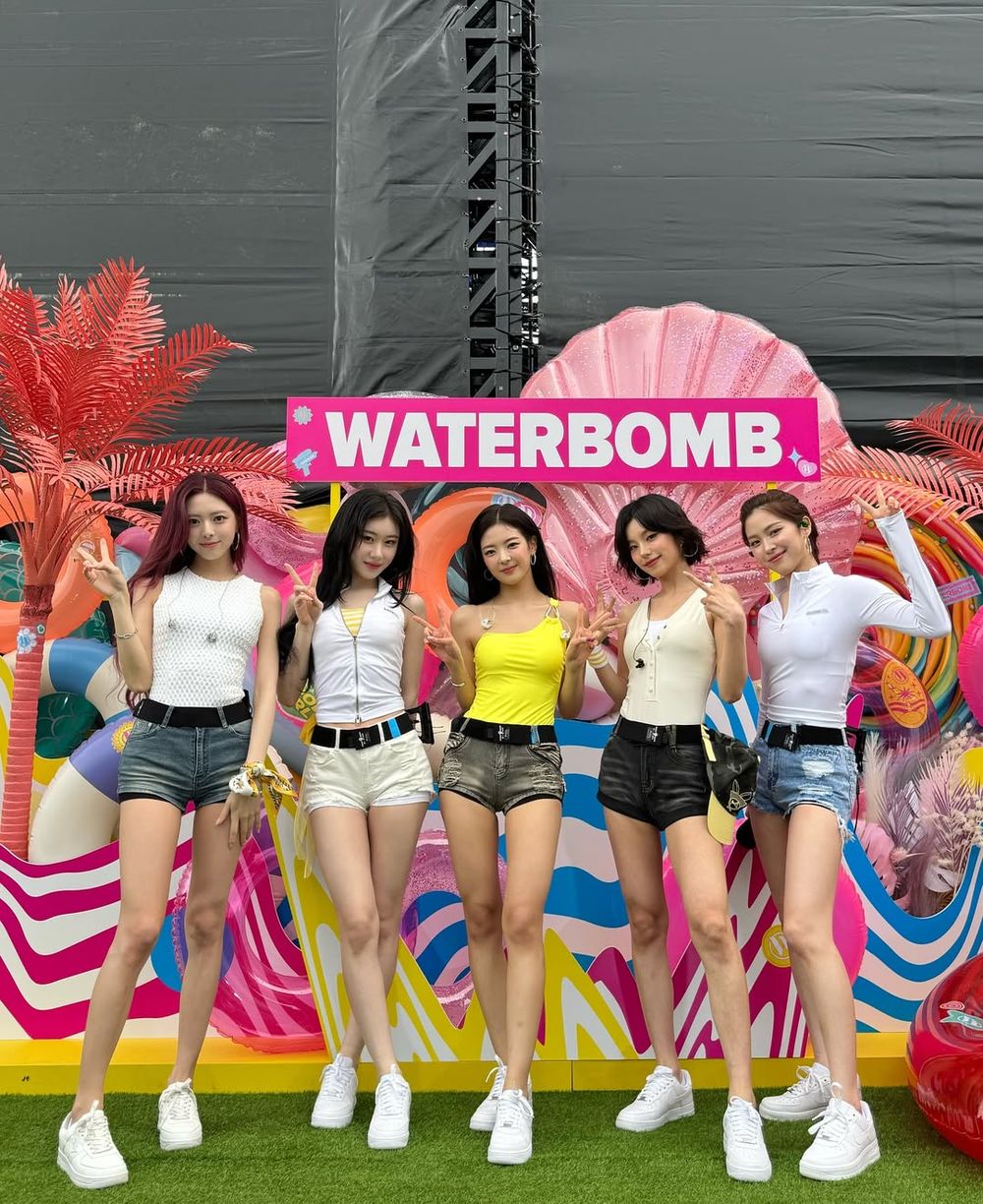 2025年Waterbomb音樂節女神出爐！「水彈女神」權恩妃露側乳、Karina獨自上場獲好評！-5