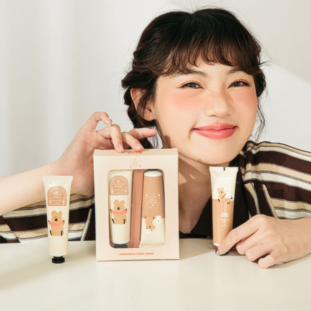 FreshO2 X DINOTAENG「呆萌町聯名系列」登場！矮袋鼠13款可愛爆擊彩妝周邊限量發售，399元起開搶！-9