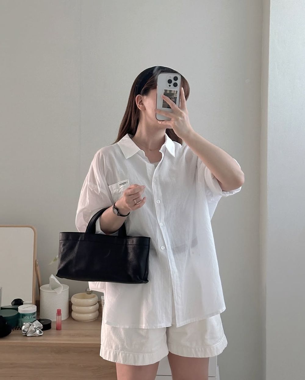 不一定要穿襯衫！韓妞職場「好感度穿搭」法則！選對顏色大加分、新鮮人必看！-9