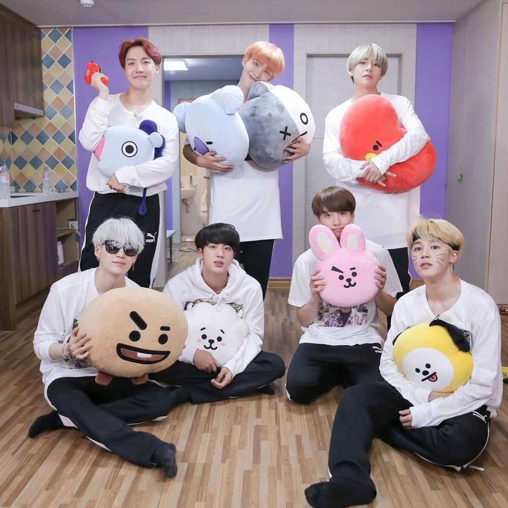 網友票選6大最想入手的韓團娃娃！BTS「BT21」穩坐吸金王、Stray Kids成員角色IP粉絲瘋搶！-2