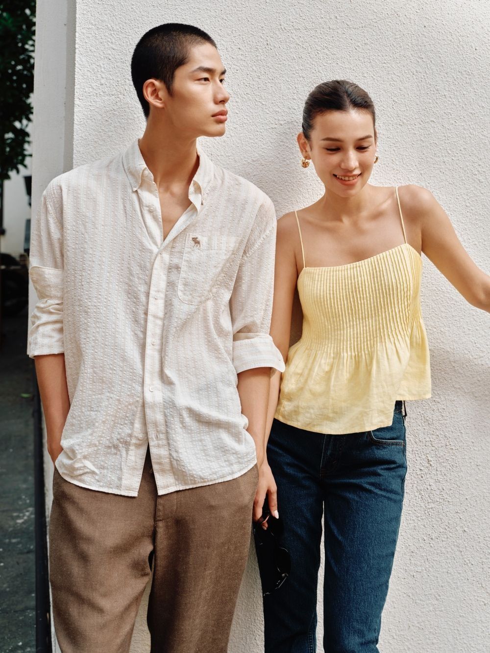 Abercrombie & Fitch重返台北東區！麋鹿T恤、鬆弛感洋裝「輕度假風」雙層樓超好逛！-6