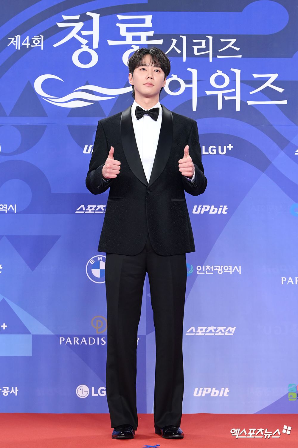 洗眼睛了！2025《青龍系列大獎》紅毯男神集合！朴寶劍、李濬榮雙王子降臨，狂比愛心可愛爆擊！-20