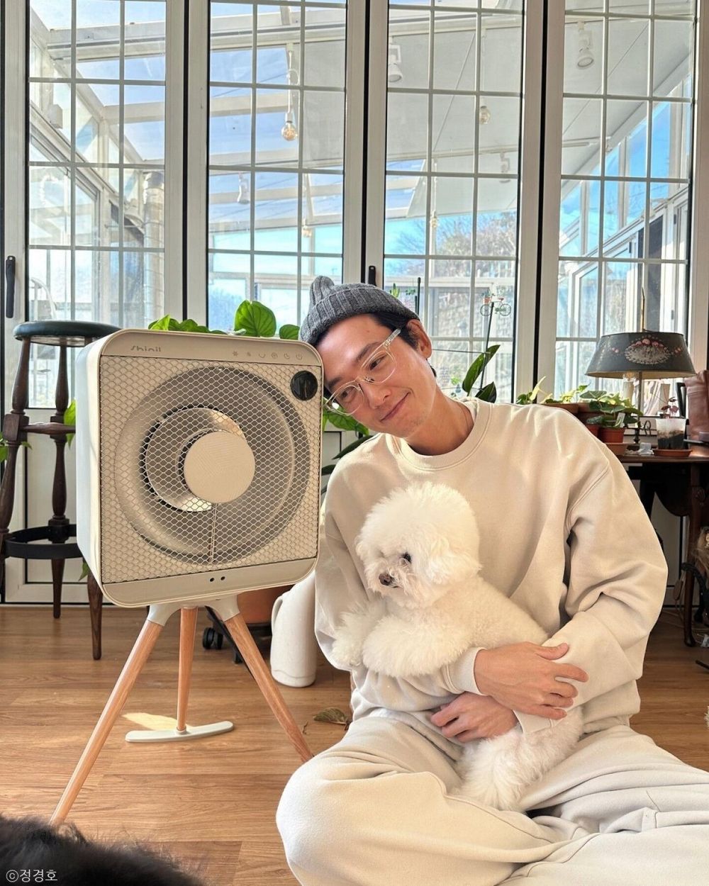 盤點7組超人氣韓劇演員VS寵物組合！朴敘俊愛犬「辛巴」太會搶鏡，俊昊、宋慧喬都是鏟屎官代表！-6