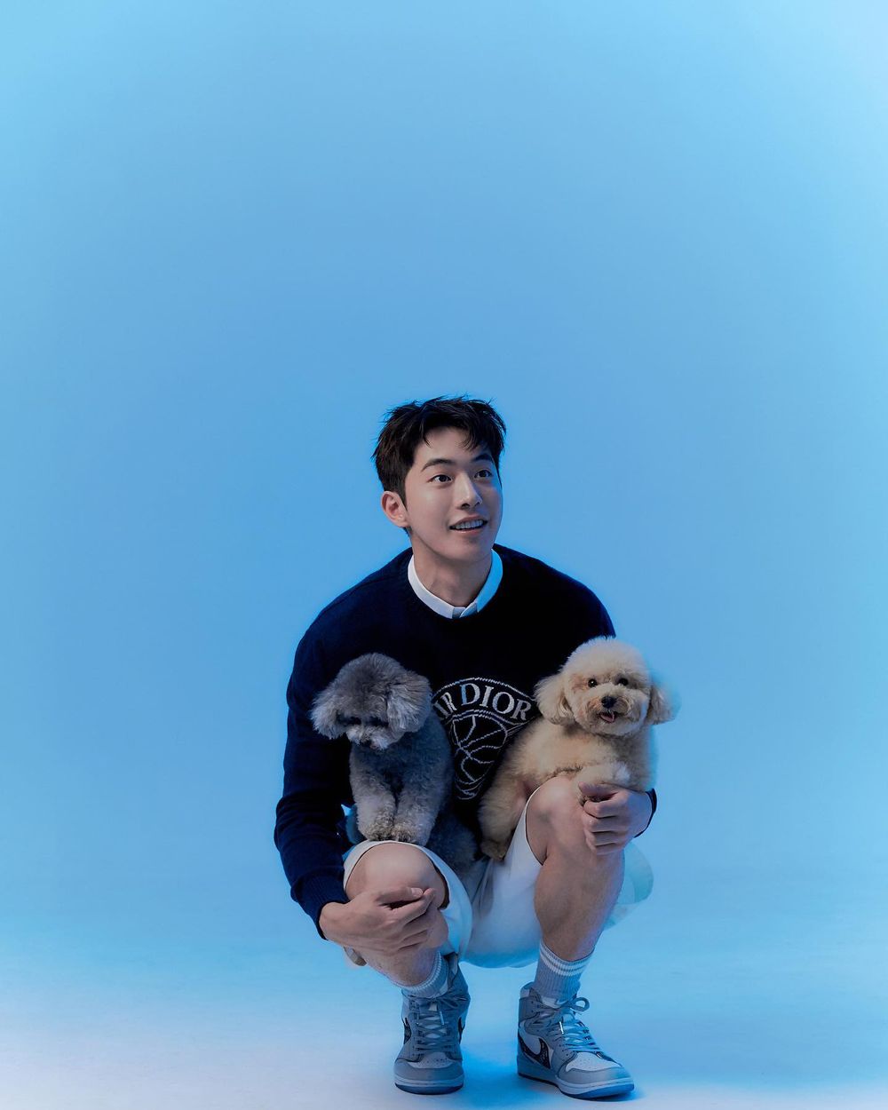 盤點7組超人氣韓劇演員VS寵物組合！朴敘俊愛犬「辛巴」太會搶鏡，俊昊、宋慧喬都是鏟屎官代表！-10