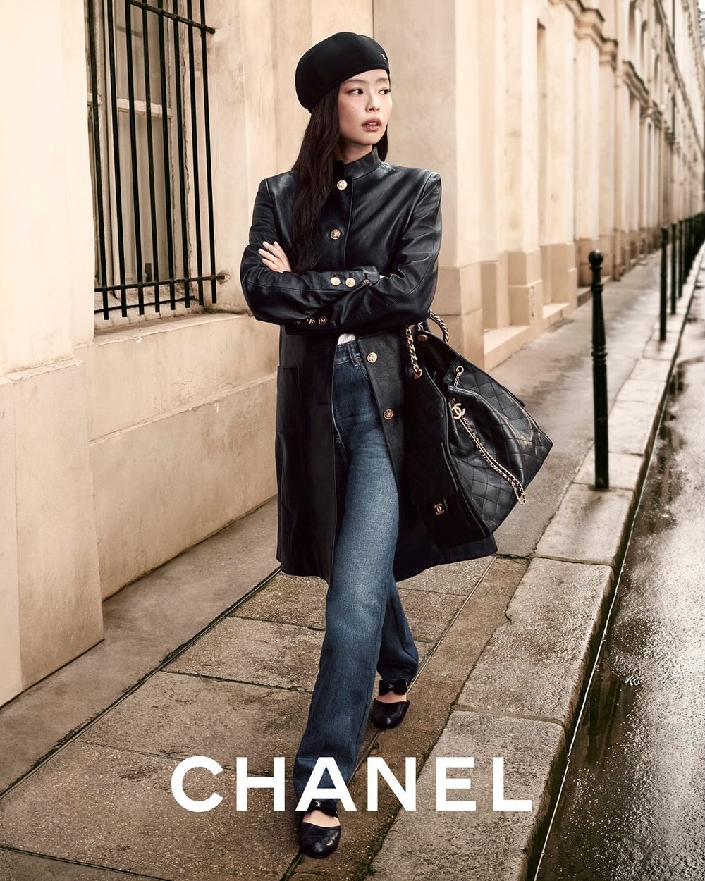 Jennie最新CHANEL美照曝光！出鏡秋冬廣告狂換6套造型、人間香奈兒再發威！-4