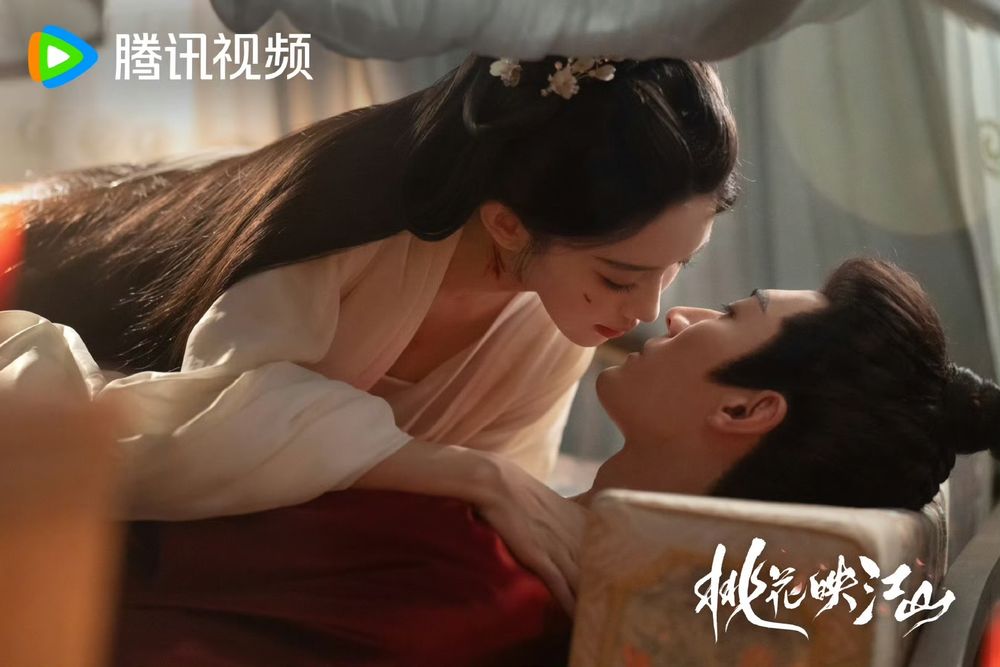 2025暑期檔陸劇片單推薦！劉宇寧《書卷一夢》高分收官，《朝雪錄》黑馬逆襲，迪麗熱巴《利劍玫瑰》不容錯過！-4