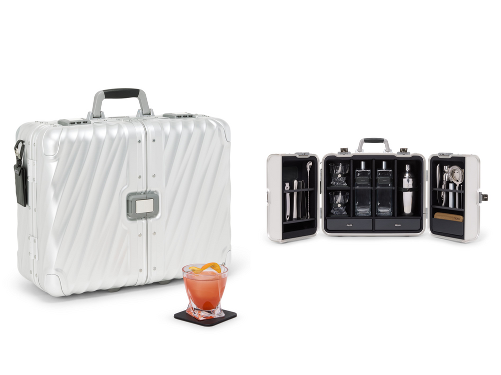 F1車手Lando愛牌「TUMI」限定概念店降臨信義A9！波浪紋登機箱、化妝箱超美！-7