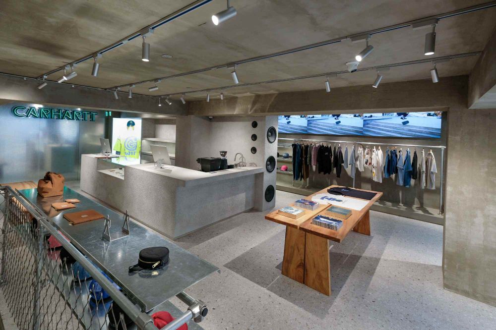 Carhartt重磅回歸東區！帶你逛超狂旗艦店「棒球帽、印花T恤」必買，竟然還有咖啡廳進駐？！-8