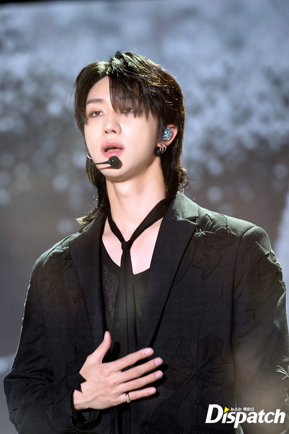 網友公認6位最具代表性「蛇系」KPOP男偶像！鉉辰魅惑眼神電力十足，THE 8、藝聲全上榜！-5