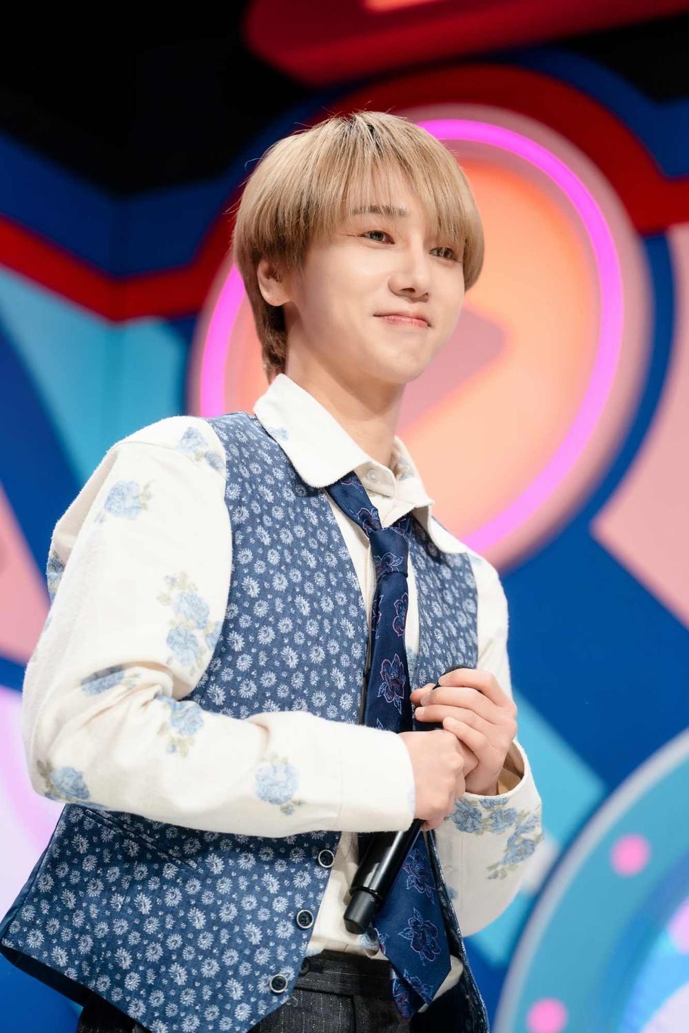 網友公認6位最具代表性「蛇系」KPOP男偶像！鉉辰魅惑眼神電力十足，THE 8、藝聲全上榜！-6