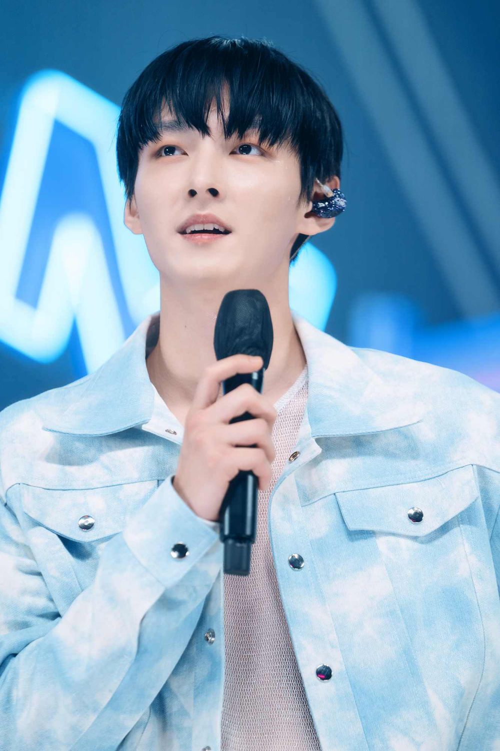 網友公認6位最具代表性「蛇系」KPOP男偶像！鉉辰魅惑眼神電力十足，THE 8、藝聲全上榜！-11