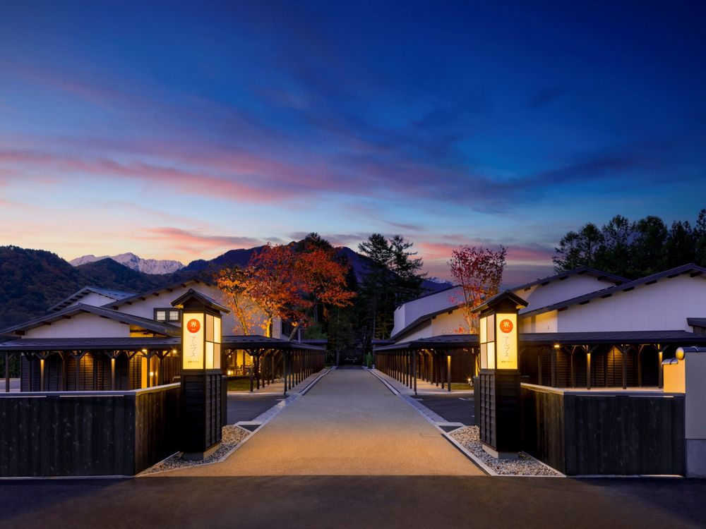 好想來場奢華泡湯之旅！2025日本星野旗下6間溫泉旅館推薦、美翻雪屋露天風呂Klook就訂得到！-16