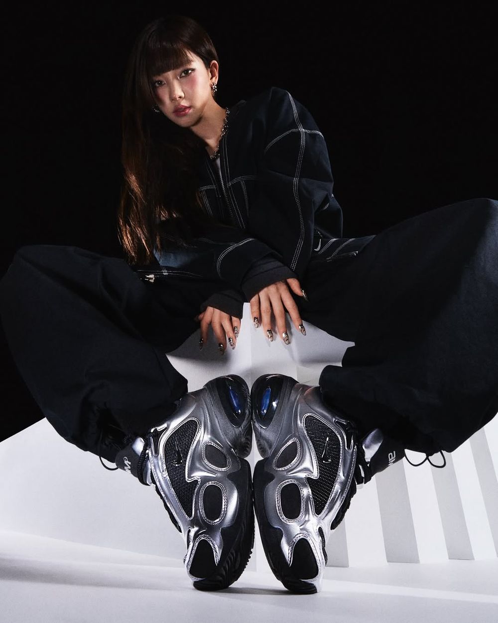 Karina全力營業中！NIKE釋出最新形象「冷豔版卡寶」太美！同款女神球鞋絕對爆！-3