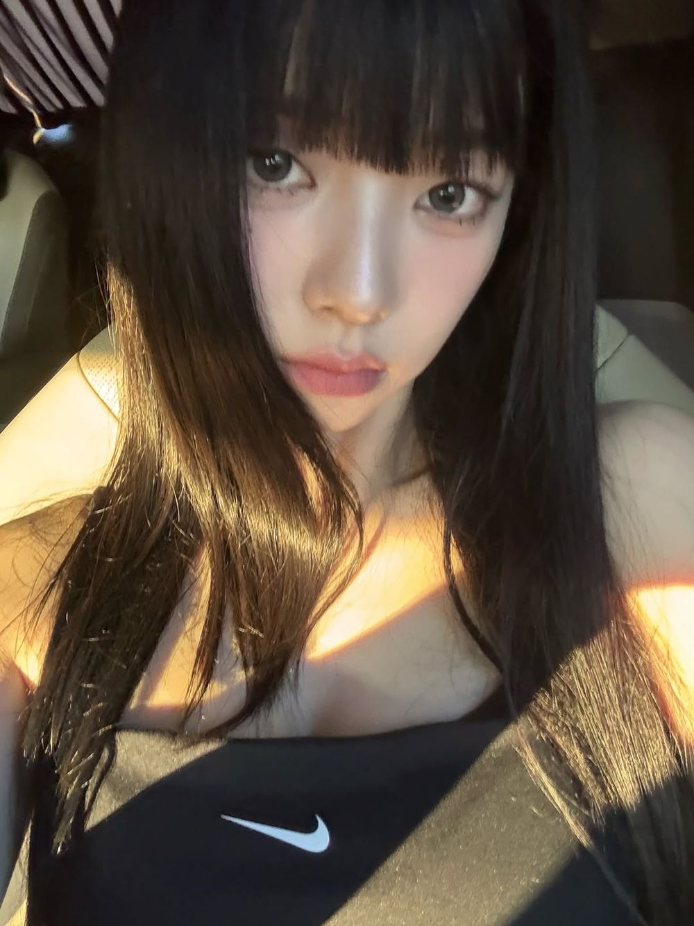 Karina全力營業中！NIKE釋出最新形象「冷豔版卡寶」太美！同款女神球鞋絕對爆！-11