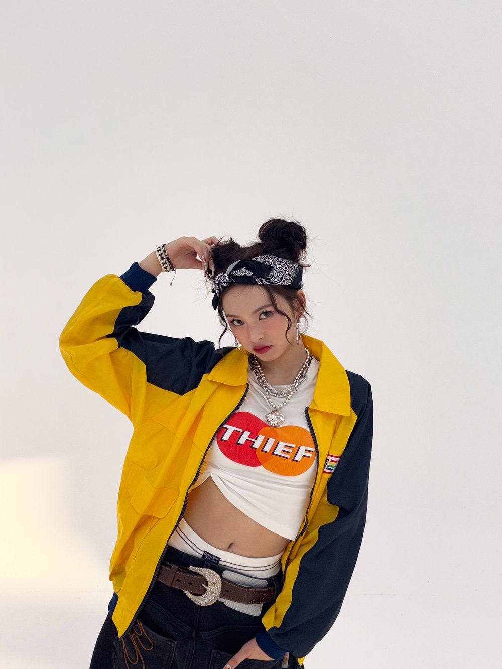 韓網公認7位「東南亞之光」的KPOP偶像！Minnie、BamBam顏值實力兼具，Lisa穩坐人氣王！-14