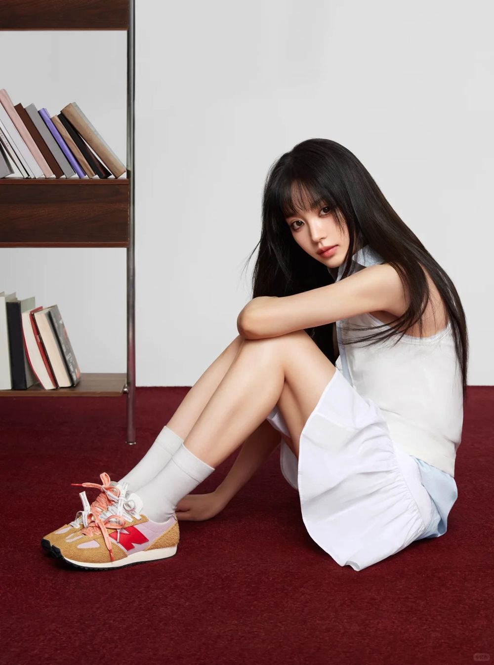 女明星都在穿這雙NB！IU、張員瑛同款「NB471」怎麼搭？這樣穿出Miu式高級千金感！-10