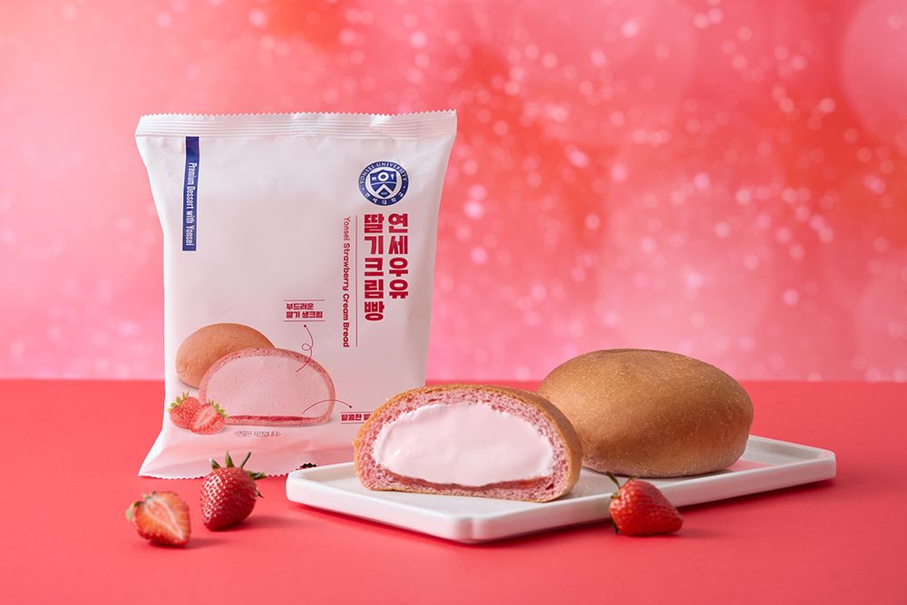 想吃不用飛韓國！韓妞IG爆紅「延世草莓生乳包」7-11就買得到、香甜草莓奶油餡+鬆軟麵包療癒炸！-7