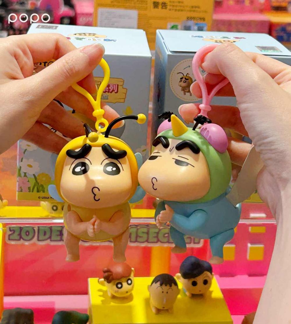社群爆紅潮玩「52TOYS」插旗忠孝SOGO！滿滿熊貓牆可愛炸、蠟筆小新盲盒&迪士尼公仔必買周邊一次看！-10