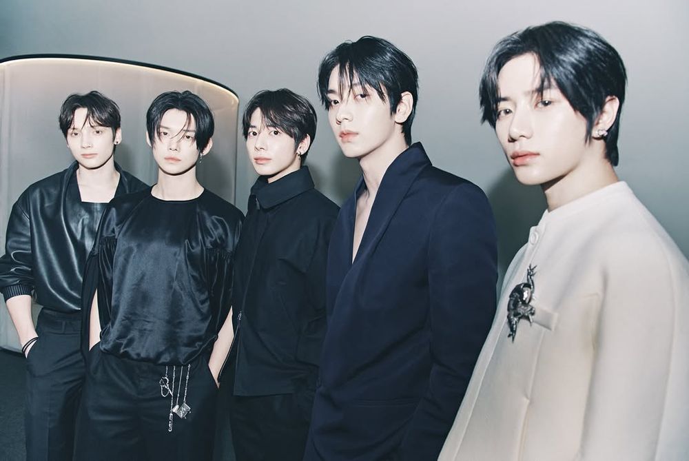 DIOR顏值最狂陣容！首爾展覽邀來Jisoo、SVT珉奎、TXT合體出席...畫面美好到可以看一百遍！-10