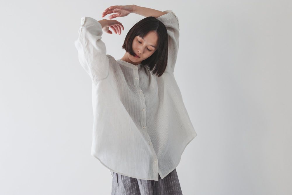 日妞爆愛！MUJI無印良品春夏「清爽穿搭」提案！亞麻襯衫、洋裝...懶人女孩衣櫃必備一件！-3