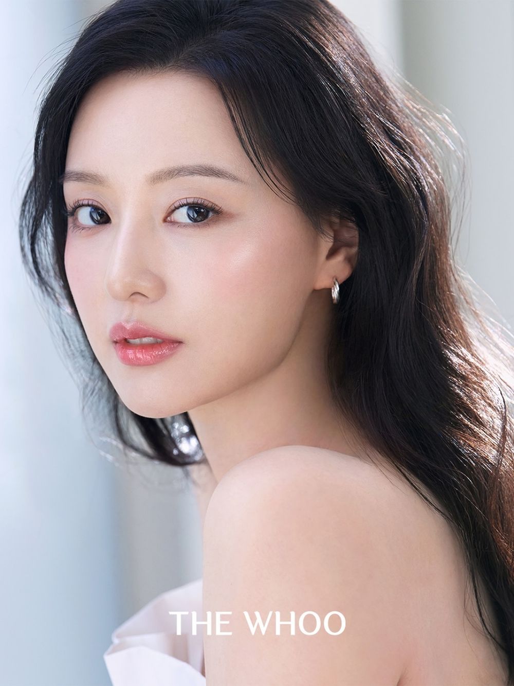 金智媛優雅演繹THE WHOO全新形象、美出新高！每天必用「重生秘帖」抗老緊緻，膚況比少女更細嫩淨透！-7