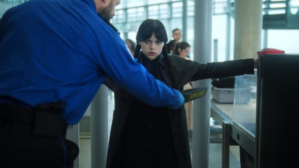 Netflix影集《星期三》第2季上線日期公布！暗黑少女Wednesday強勢回歸，全新角色同步曝光！-5