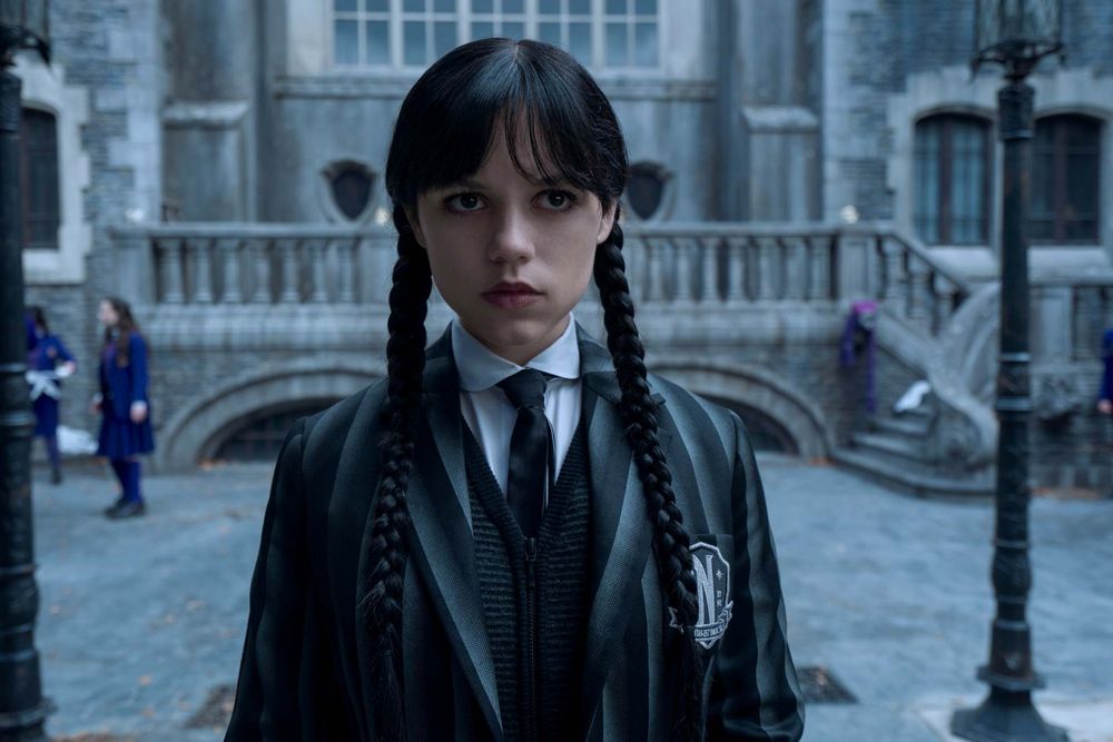 Netflix影集《星期三》第2季上線日期公布！暗黑少女Wednesday強勢回歸，全新角色同步曝光！-8