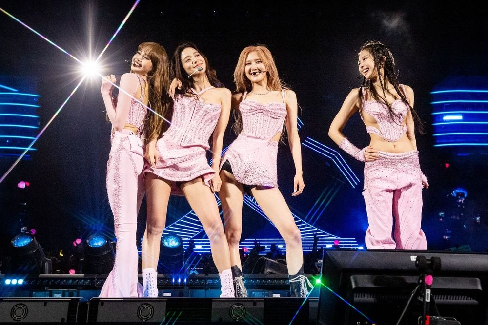 韓網票選9大戶外公演實力最強韓團！BLACKPINK氣場全開，ENHYPEN、SEVENTEEN爆發力太驚人！-2