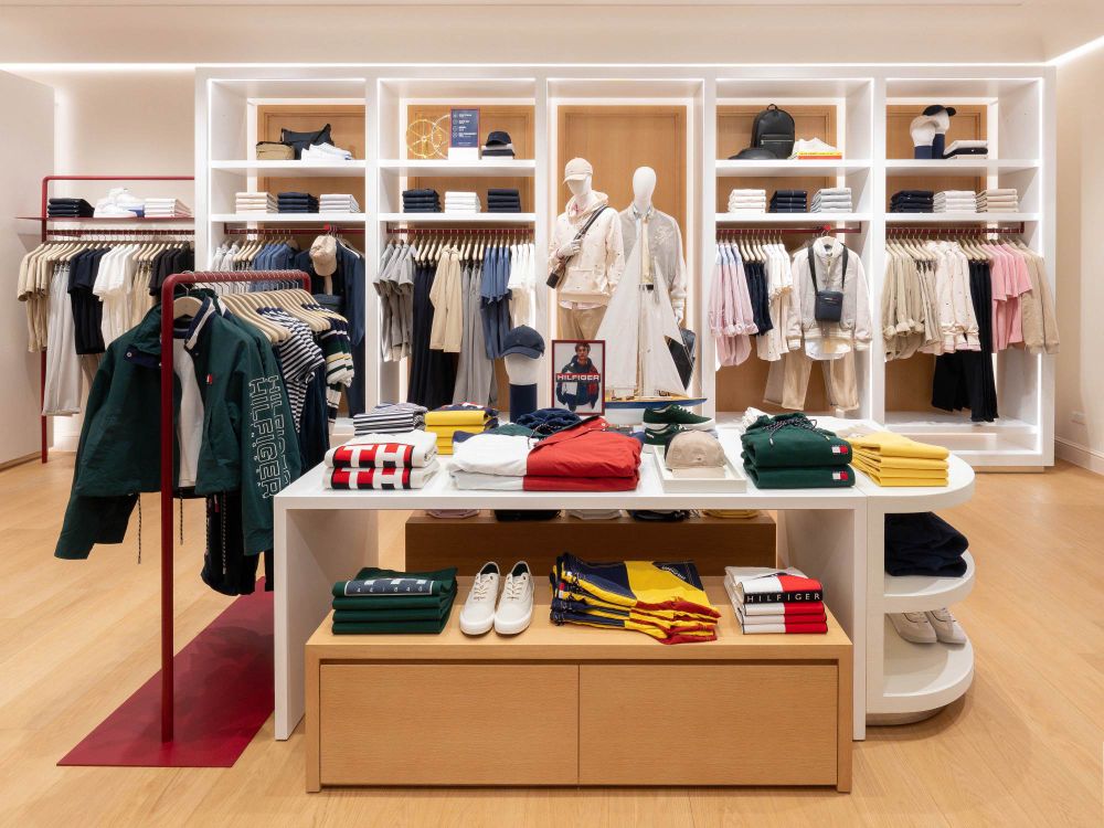 Jisoo、SKZ同款超齊全！TOMMY HILFIGER台北101店開幕「愛豆專區」粉絲會瘋掉！-8