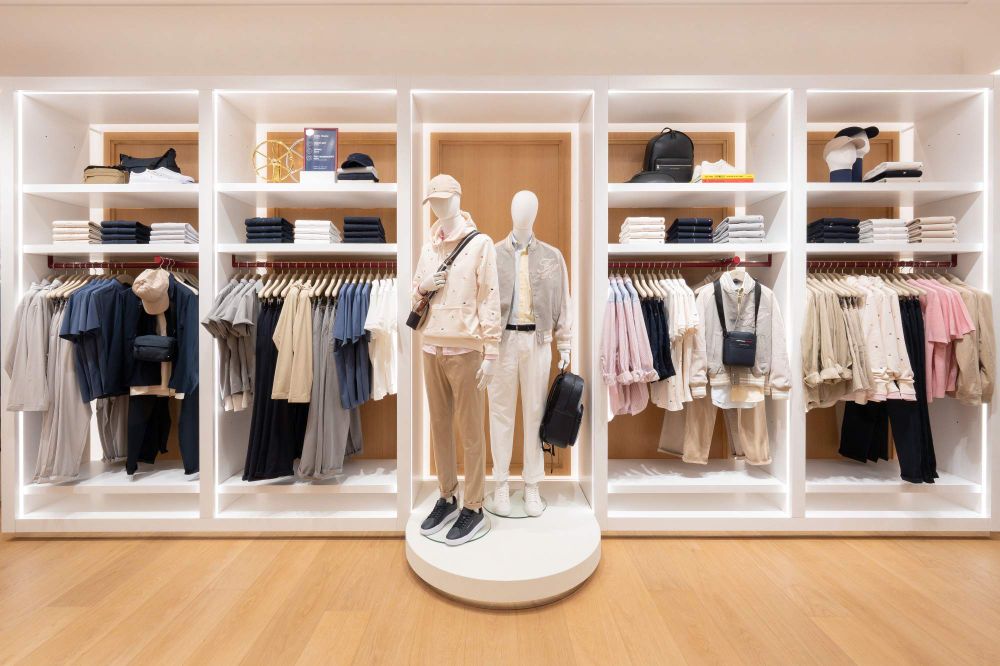 Jisoo、SKZ同款超齊全！TOMMY HILFIGER台北101店開幕「愛豆專區」粉絲會瘋掉！-9