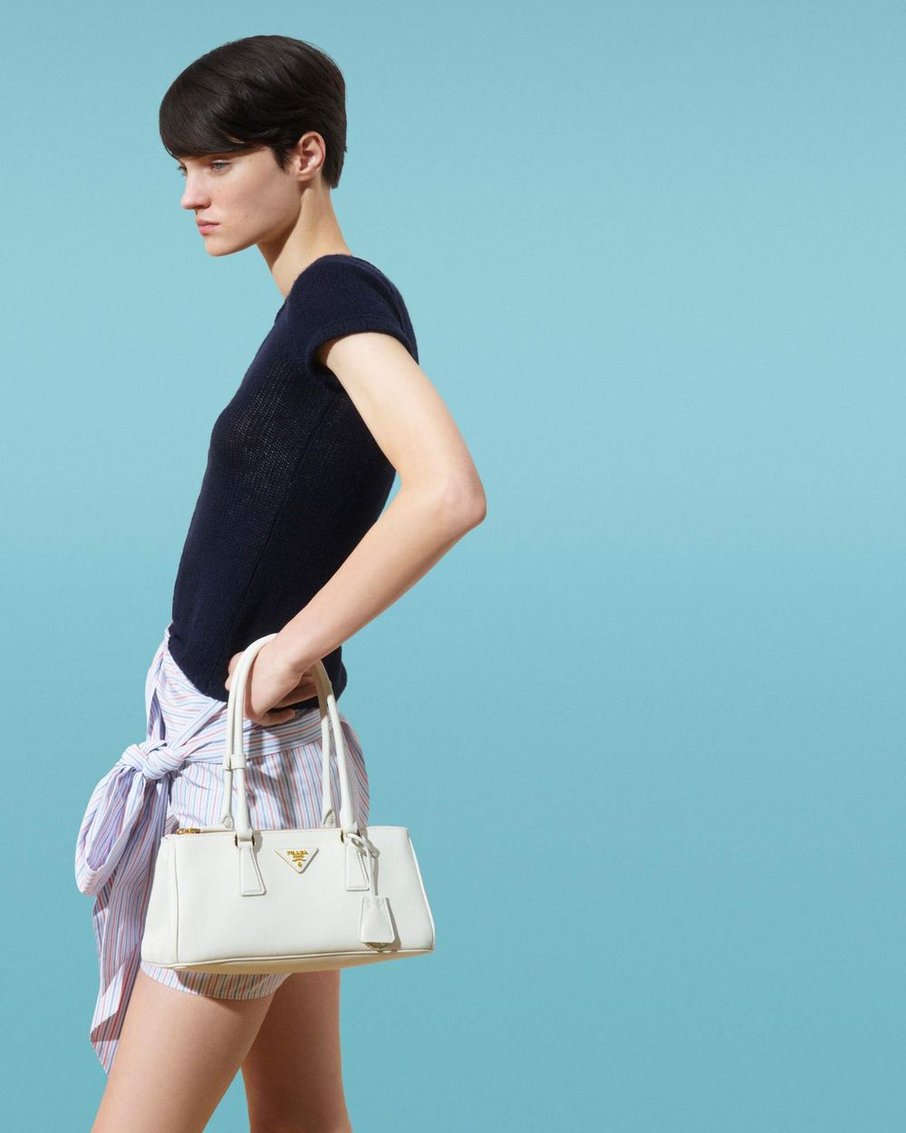 媽媽絕對值得！PRADA「母親節禮物」推薦！水桶包、半月包、LOGO卡夾...最低一萬多收！ -7