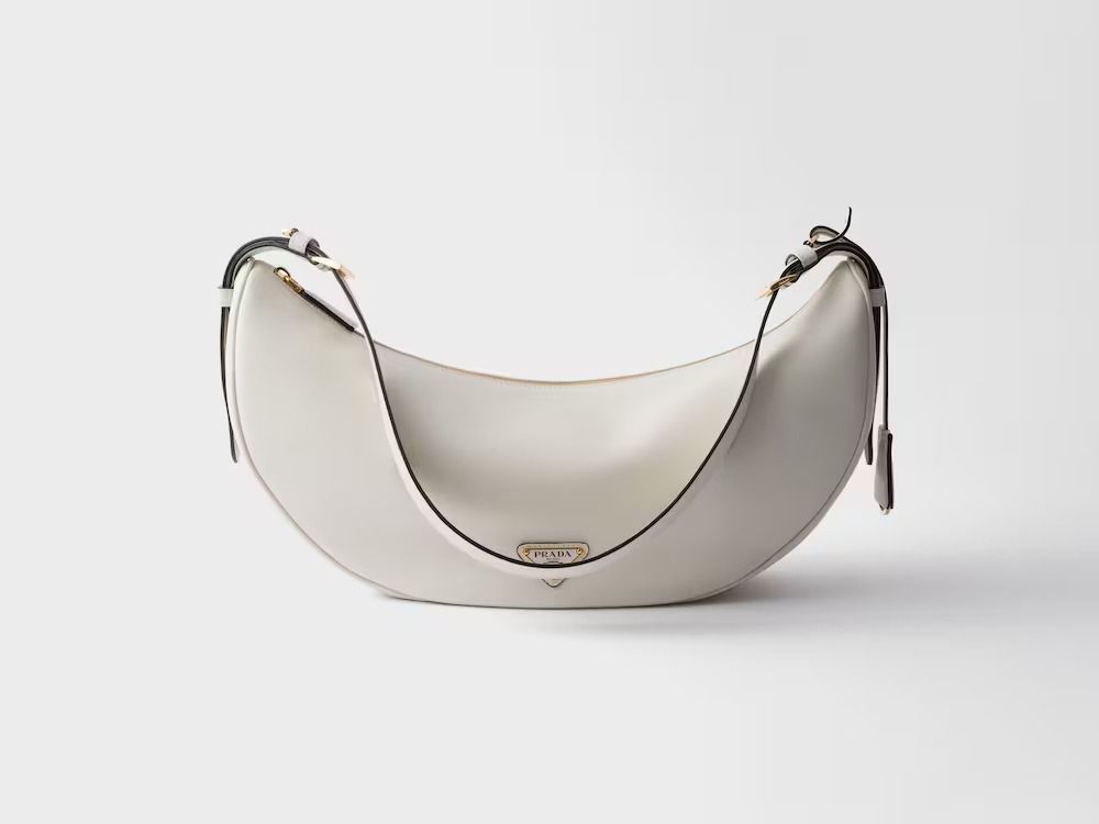 媽媽絕對值得！PRADA「母親節禮物」推薦！水桶包、半月包、LOGO卡夾...最低一萬多收！ -2
