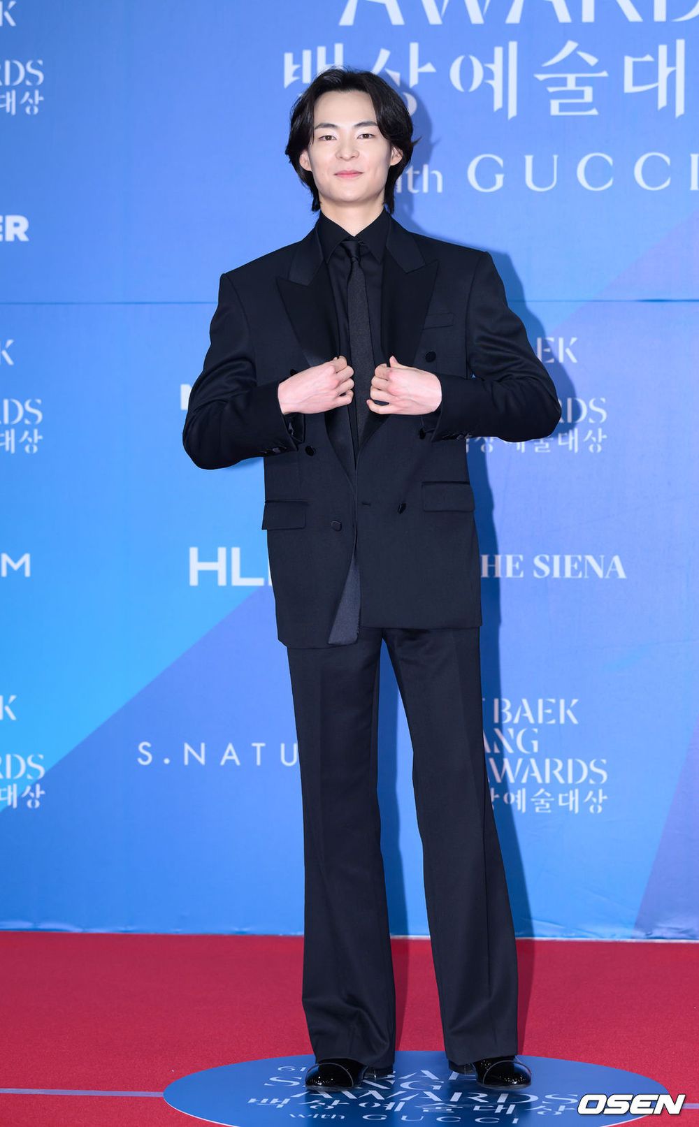 來淨化眼球！2025百想藝術大賞13位紅毯男神降臨！玄彬、邊佑錫根本白馬王子！-14
