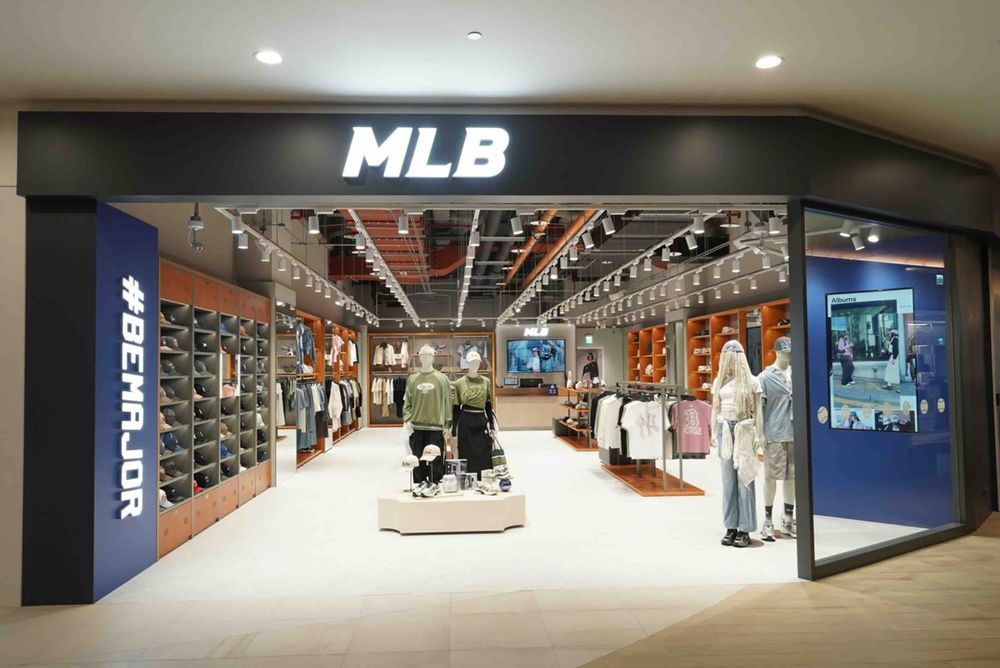 韓星最愛MLB KOREA進駐南港LaLaport！宋雨琦、DK狂穿、新款「丹寧棒球帽」必買！-3