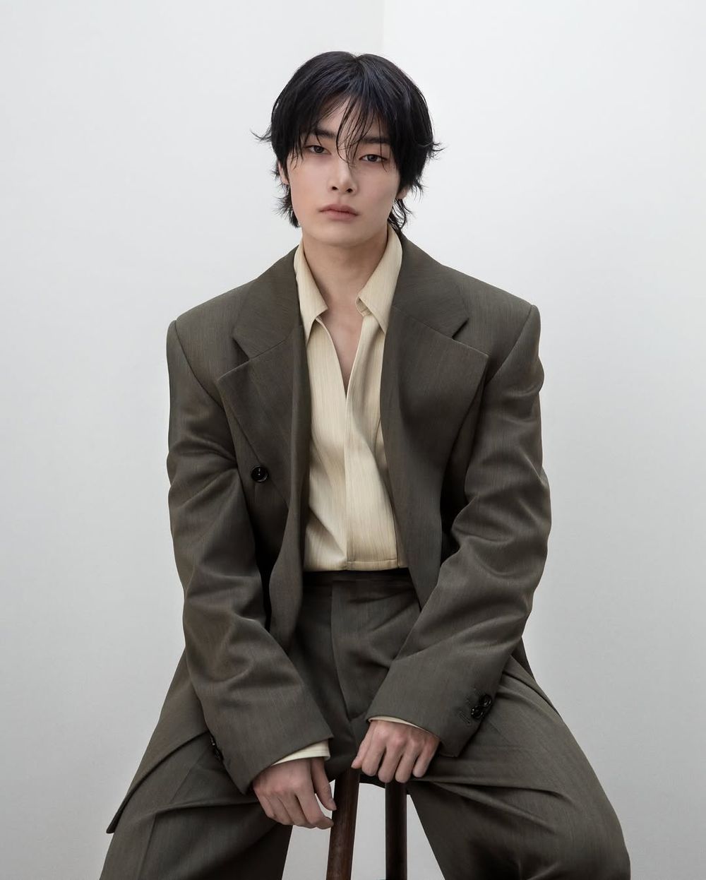 Lyst 2025第一季最熱門品牌Top10出爐！LOEWE擠下Miu Miu登頂！「這品牌」首次進榜！-9